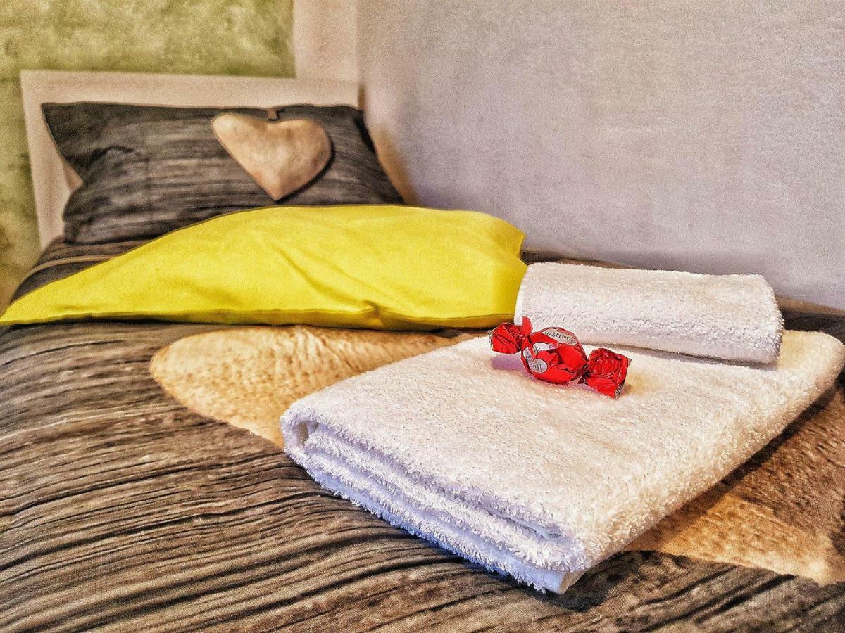 Ca' Arianna Apartment เมสเตร ภายนอก รูปภาพ